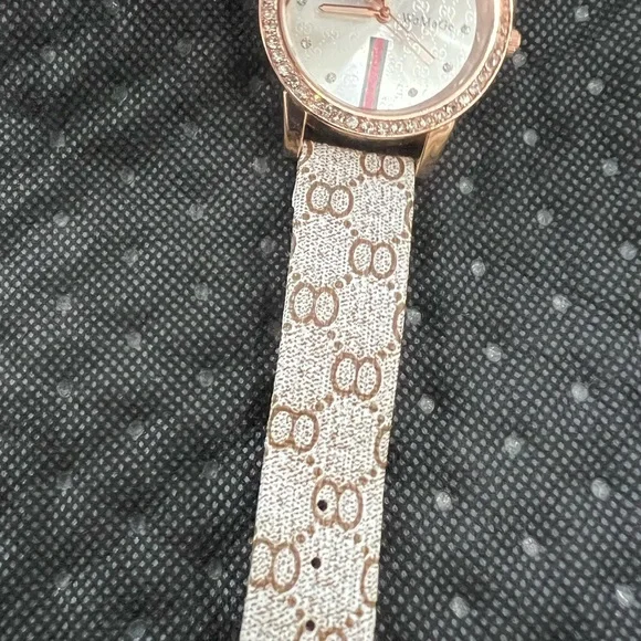 Watch - Picture 3 of 7